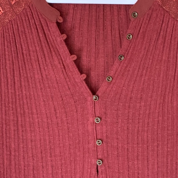 Lucky Brand rust orange blouse top long sleeve Size Small - Picture 3 of 11